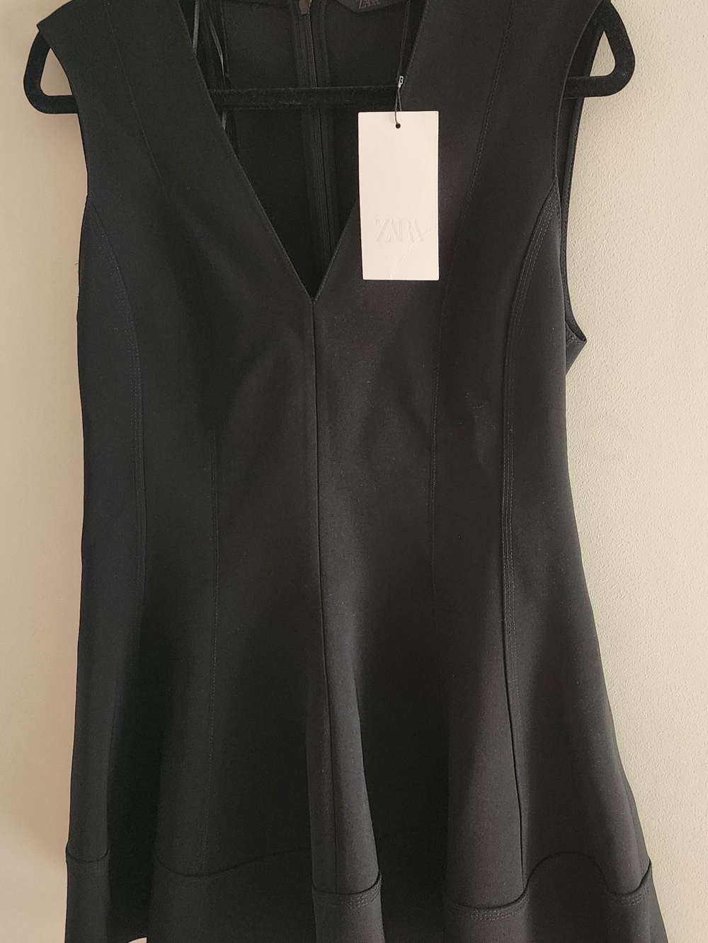 Zara Black Sleeveless V-Neck Flared Tunic Top